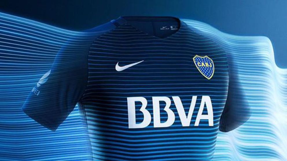 Boca Juniors: la curiosa nueva camiseta del conjunto Xeneize tendrá el  escudo en la espalda