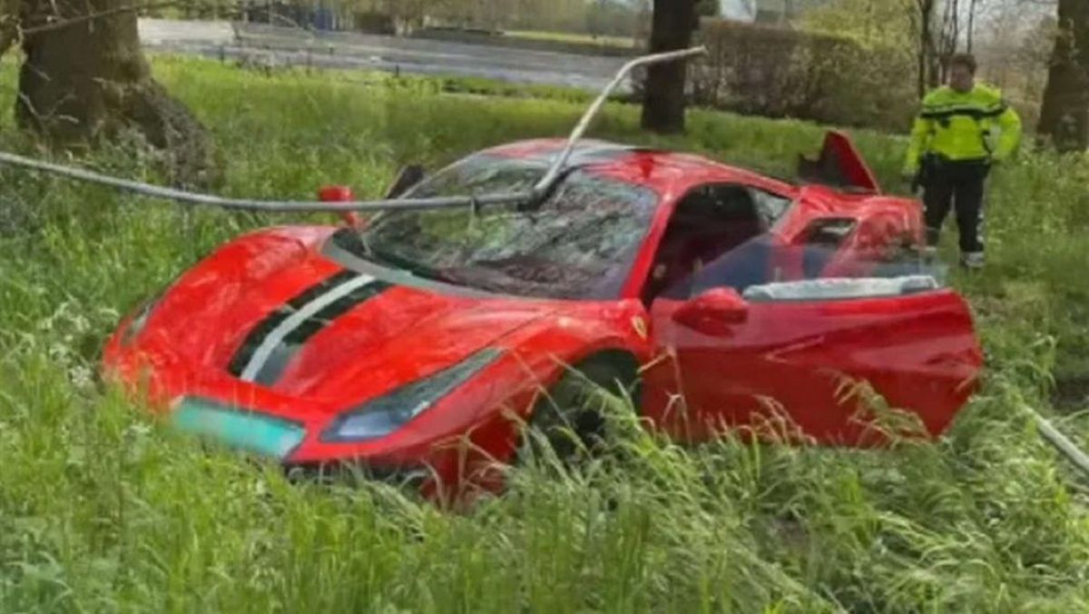 Así estrelló un Ferrari último modelo un hombre que hacía 24 horas lo había  sacado del concesionario: video | Nuevo Diario Web | Santiago del Estero